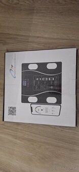 osobní váhu s Bluetooth připojením.