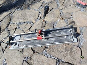 řezačka obkladů a dlažby