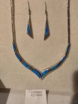 Stribrna souprava s opalem