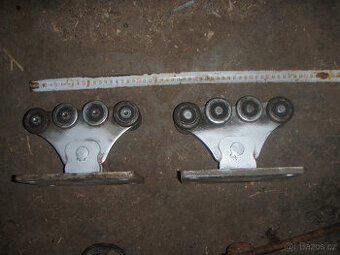 Posuvná brána - vozík pojezdu , 2x zachovaly