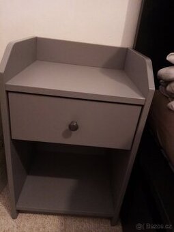 Noční stolek Ikea Hauga