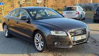 Audi A5,  AudiA5 2.0TDI QATTRO Sportback Ojeté, 7/2010, 287