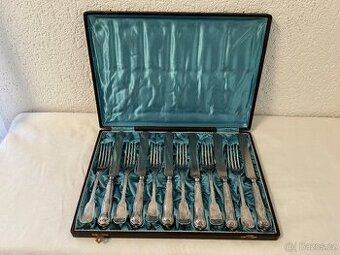 Starožitné příbory v etuji alpaka Berndorf