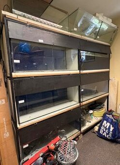 Chovatelská akvária + regály na míru