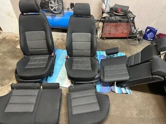 Sedačky Octavia 2 sport edition