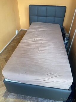 Postel Kelly (Blanář)