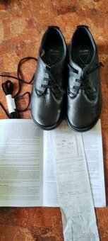 Nove kozene damske boty zn. Bata, vel. 38