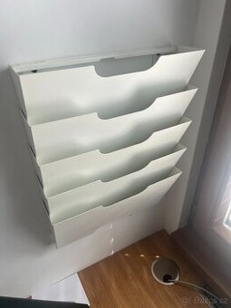 PRODÁM_Nástěnný pořadač na dokumenty IKEA KVISSLE (bílý)