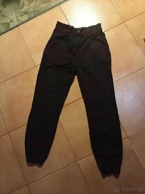 Krásné černé, módní džíny Bershka vel. 34