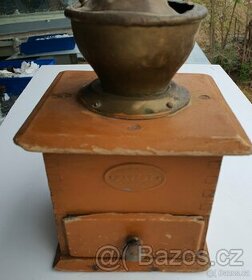 starý "PATENT" ruční mlýnek na kávová zrna - 1
