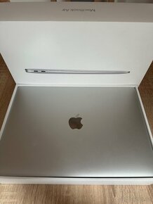 MacBook Air 13” / M1/Zánovní/ Chip/ 256gb