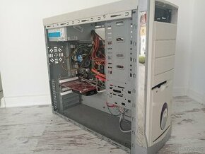Počítač Bez Bočnic - 1