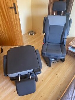 Otocne sedacky sedacka typ VW Multivan T5 T6 T6.1