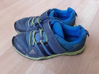 Botasky zn. Adidas vel. 32