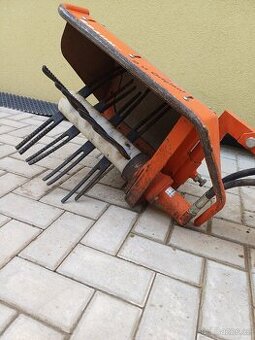 Ometač kmínků do vinice