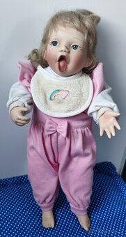 Vintage porcelánova panenka