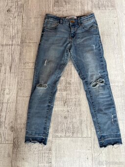 Trhané džíny Primark vel. 134 cm - 1