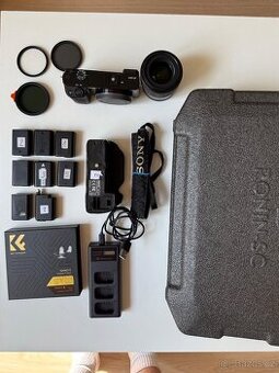 Prodám Sony a6000, Sigma 30mm, DJI Ronin SC, atd..