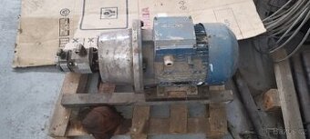 Prodám elektro motor viz štítek  5,5 kw