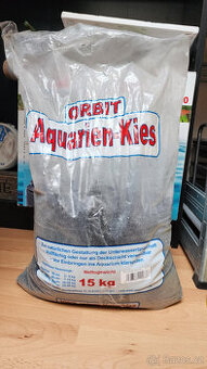Akvarijní štěrk černý cca 8kg nepoužitý