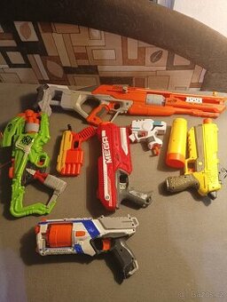 Nerf pistole.
