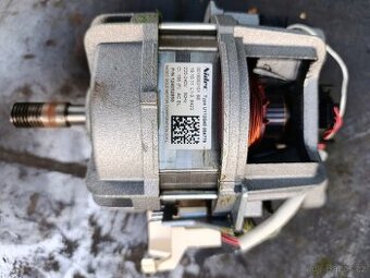 Prodám motor do pračky Zanussi - 1