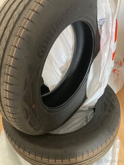 215/65/17 99 H DOT 2125 Continental