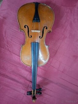 housle celé