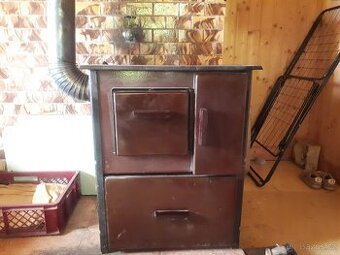 Kuchyňská kamna na tuhá paliva.Vyměním.