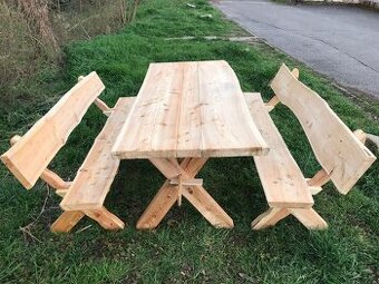 Krásný nový  masivní zahradní set