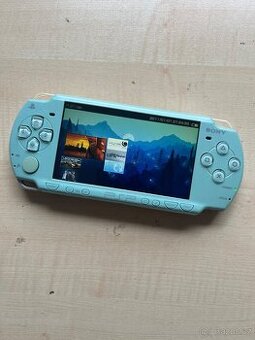 Sony PSP 2000 s 64GB kartou a hackem