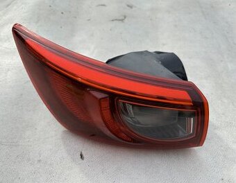 Mazda CX3, levé zadní světlo