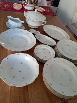 Jídelní servis kytičky,talíře, mísy