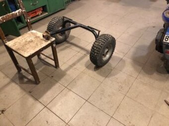 Prodám bržděnou nápravu  na vozík