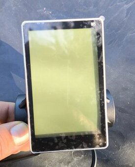LCD displej