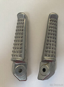 Zadní stupačky Honda