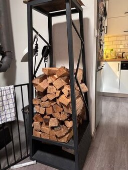 Stojan na dřevo- ruční výroba