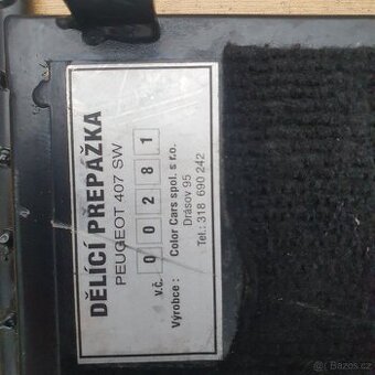 Prodám kovovou dělící přepážku na Peugeot 407SW