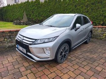 Mitsubishi Eclipse Cross 1.5 120kW 4x4 360° kamery
