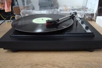 Gramofon Tesla HC-16