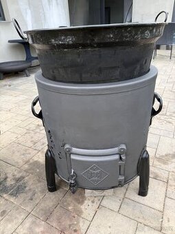 Zabijačkový, gulášový kotel