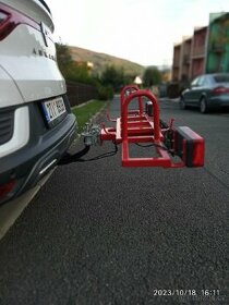 Přídavné zařízení na tažné
