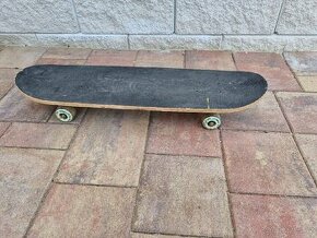Skateboard. Použitý plně funkční - 1