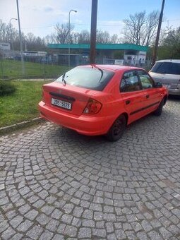 Hyundai accent