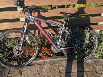 Horské kolo Specialized Pitch – super stav, 27,5", velikost