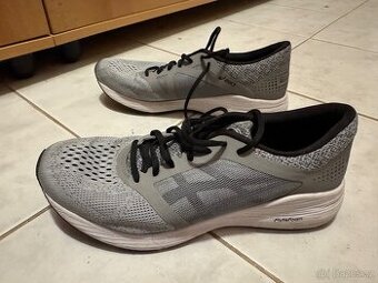 Asics Roadhawk vel 44 28cm zkousene - 1
