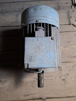 Motor