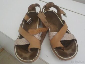 Clarks kožene sandalky vel 38