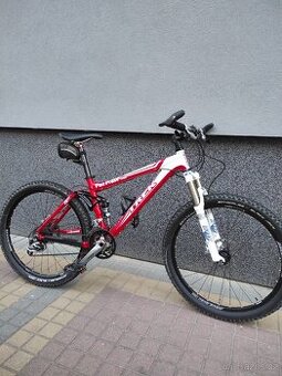 Trek Top Fuel 8 celoodpružené horské kolo (M)