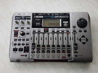 Digitální nahrávací studio BR-900CD v špičkovém stavu nejen